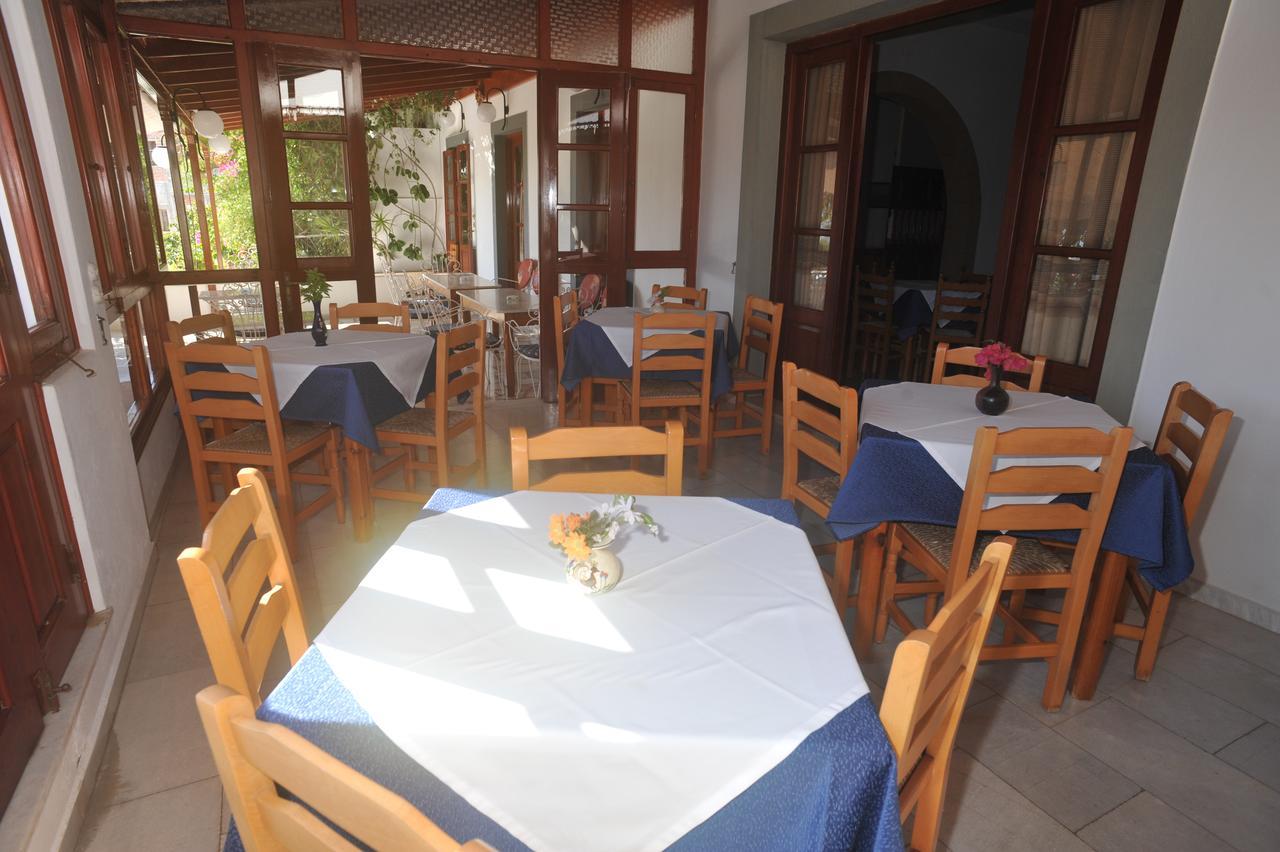 Casteli Hotel Skala  エクステリア 写真