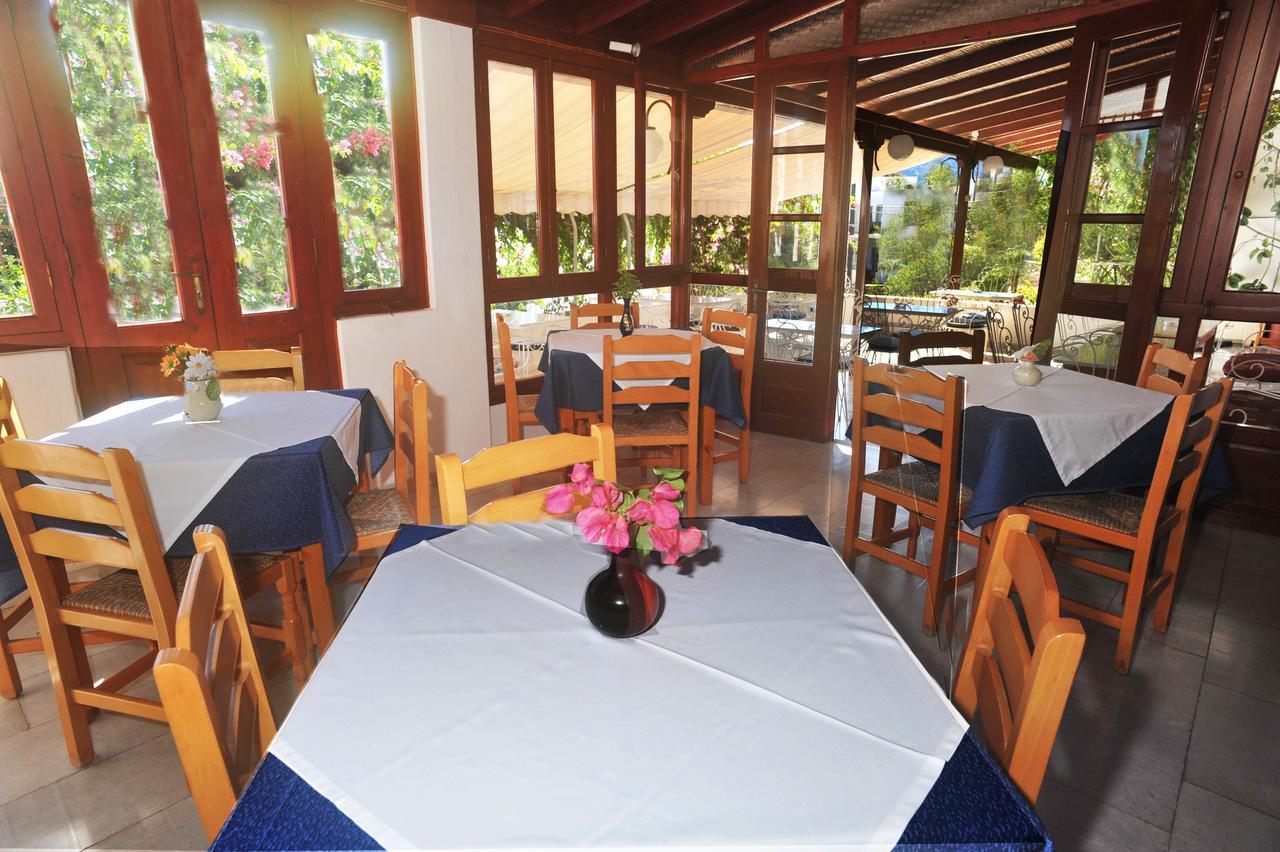 Casteli Hotel Skala  エクステリア 写真