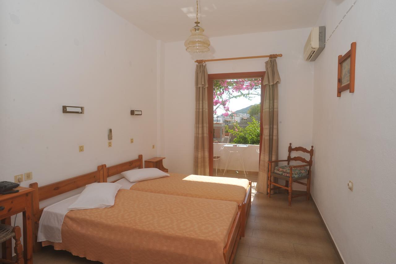 Casteli Hotel Skala  エクステリア 写真